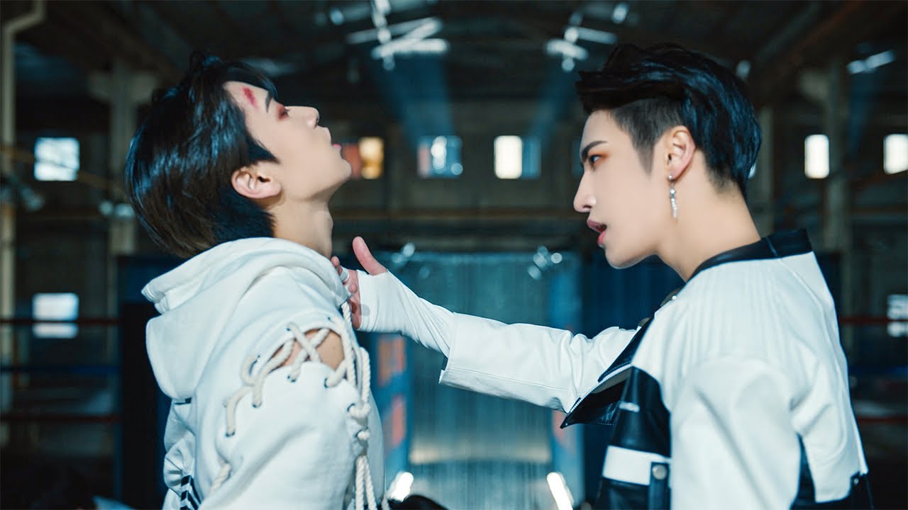 Ateez — Rocky (Boxers Ver.)