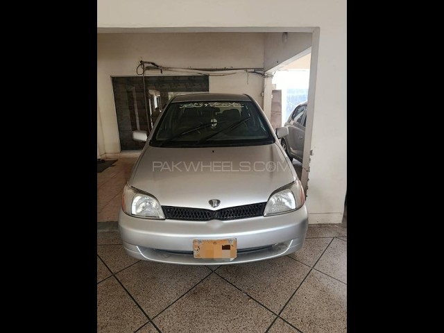 Toyota Platz F 1.0 2001 for Sale