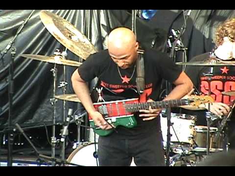 Street Sweeper Social Club - Promenade