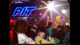 Bronski Beat - Hit That Perfect Beat *Live in Germany 1986* HD