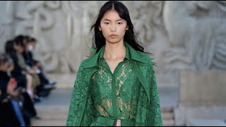 AKRIS Spring 2023 Paris - Fashion Channel