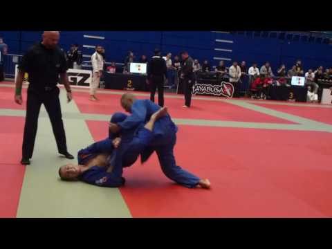 Jamal Henry vs vs Salvatore Amoruso - FINAL - IBJJF London Fall Open 2016 - Purple Master 1