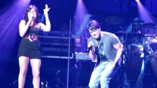 todo vuelve a empezar live luis fonsi with ana isabelle