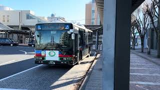 【スモークガラス車も増えてきた】近江鉄道バス車番1526三菱ふそうエアロスター車種QKG-MP37FK淡海医療センター・矢橋経由イオンモール草津行き南草津駅西口バス停発車シーン