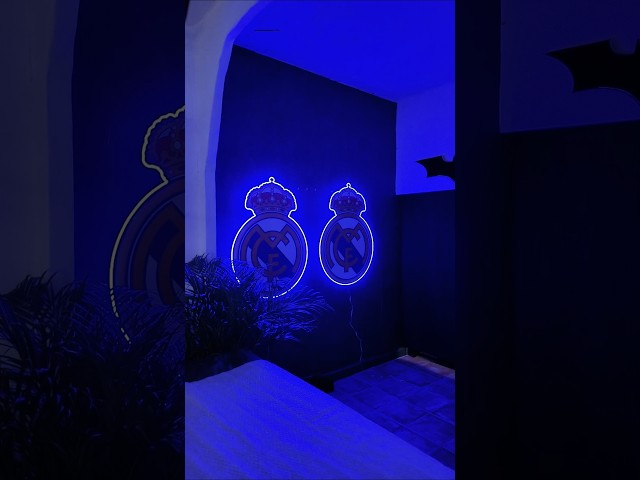 Vídeo relacionado con Póster enmarcado A3 con escudo monótono gris del Real Madrid CF