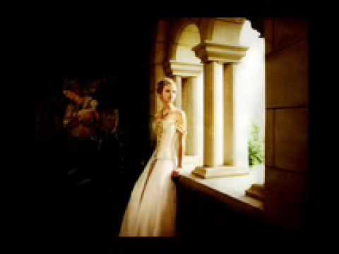 download lagu mp3 mp4 Taylor Swift Love Story Baixar Mp3, download lagu Taylor Swift Love Story Baixar Mp3 gratis, unduh video klip Taylor Swift Love Story Baixar Mp3