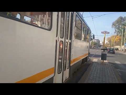 Tatra 3359 Părăsește stația Spitalul Panait Sârbu pe linia 11 în direcția cartier 16 februarie.