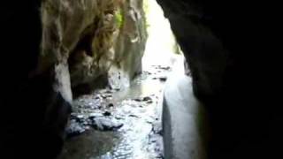 preview picture of video 'Los Cahorros de Monachil. Cueva de las Palomas'