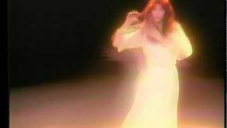 Kate Bush - Wuthering Heights video