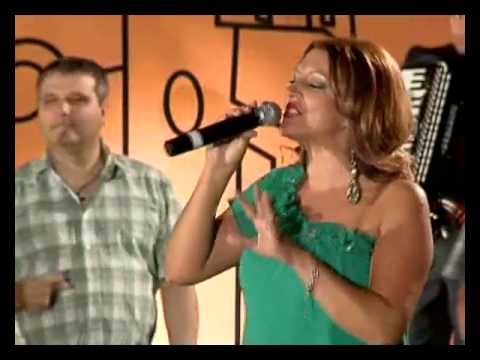 Blagica Kaleva i grupa Modus - Neka Me Vidat (Leshochki Folk fest 2010)