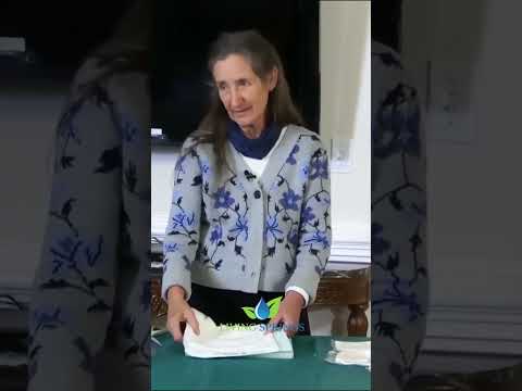 This is how you make your own castor oil pack for deep healing