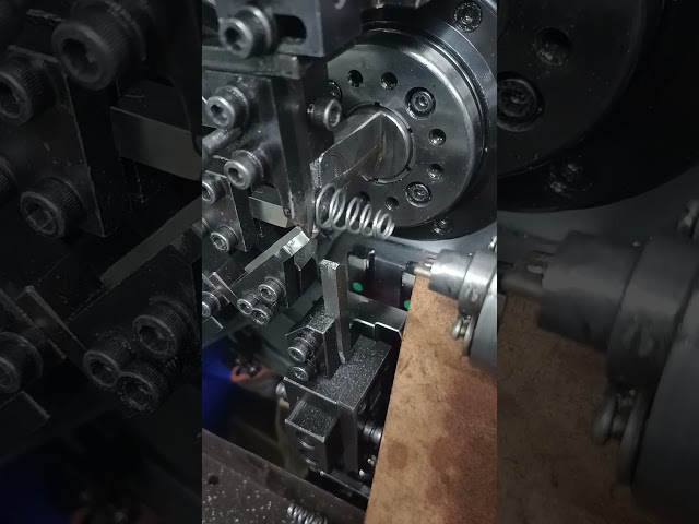Vídeo relacionado con Gadpiparty 50 plumas de bolígrafo de diámetro de alambre, pequeños muelles de compresión de acero inoxidable, resistentes resortes de compresión para bolígrafos, adecuado para oficina, escuela y