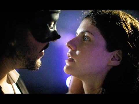 Alexandra Daddario and Jack Huston kiss scene (MAYFAIR WITCHES)