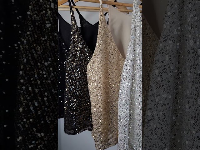 Vídeo relacionado con Générique Pantalones cortos de cosplay multifuncionales de corte ajustado con cintura baja estilo patio trasero y lentejuelas metálicas decorativas para una elegancia fantástica, morado, XL