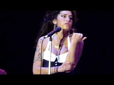 Amy Winehouse - "Stagger Lee" (cover) HD @ Arena Anhembi, São Paulo, Brazil