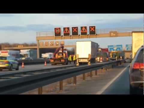 LKW Unfall - Autobahn A2 Vollsperrung am 26.3.2013 heavy Truck Crash Highway Accident Police