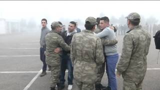Anadolu Ajansı - Askerler valiz attı