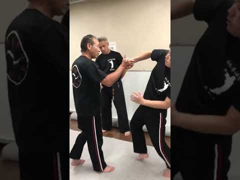 Shake hand throwing! 握手からの投げ！