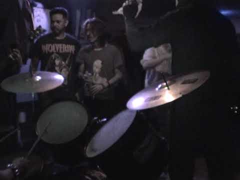 SIN VOS NI VOZ  Intro , Facho marica y algo de me bautizaron en vivo