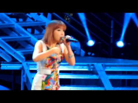 2NE1 (Fire) SBS SUPER KPOP CONCERT 121110 FANCAM