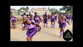 Download lagu Ekombi Dance mp3