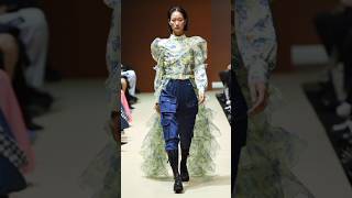 Download lagu Models VS ROSÉ Wearing Them 🔥 #rosé #lisa #jisoo #jennie #blackpink #shorts mp3