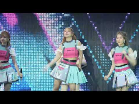 220320 BNK48 Orn - Warota People @ BNK48 11th Single Sayonara Crawl First Performance [4k 60p]