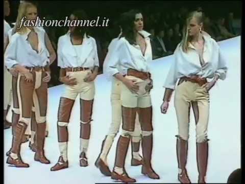Gianfranco Ferrè Spring Summer 1993 Milan 1 of 3 pret a porter woman by FashionChannel
