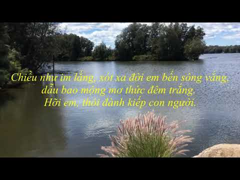 Bên dòng sông cũ - Thụy Long