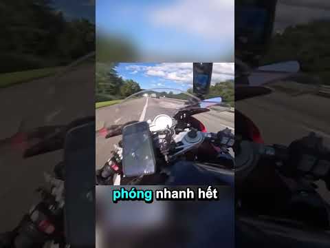 Biker cố gắng đuổi kịp bạn mình#shorts