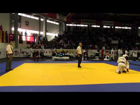 D2-28-TT1 - FSM -77 kg - Gros, Grzegorz (POL) vs Laabar, Jihed (TUN)