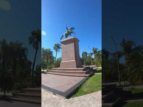 🇦🇷 ¿Por qué lo llaman El Padre de la Patria? | Estatua de San Martín