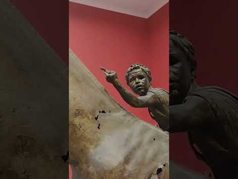 Stroll Through The National Archaeological Museum in Athens