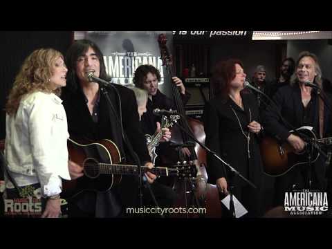 "The Weight" - Levon Helm, Jim Lauderdale, Roseanne Cash at 2011 Americana Awards Nominee Event