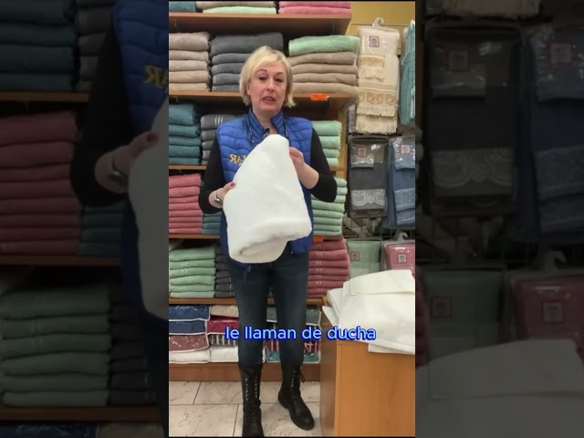 Vídeo relacionado con Jerry Fabrics Disney Stitch - Toalla de Playa y baño, 70 x 140 cm, Toalla de algodón Suave y Absorbente para niños, diseño Vibrante de Lilo & Stitch, Playa, Piscina o baño, Toalla para