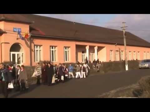 01 - Festivalul de colinde si traditii populare - Pogaceaua - 20 decembrie 2014 - MOV002