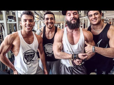 QUANDO I FIT YOUTUBERS ARRIVANO IN CITTA' | Workout devastante - Raduno Bologna