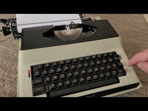 Royal Apollo 10 Portable Electric Typewriter Demonstration