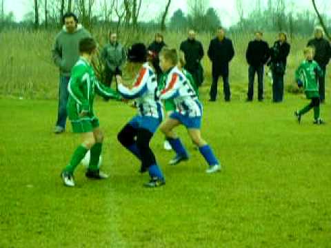 Racing Mol-Wezel Duiveltjes A Doelpunt Joeri