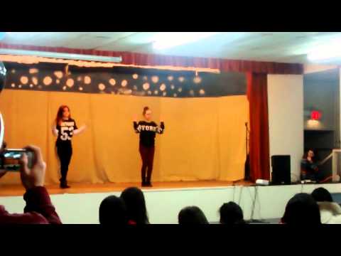Happiness - Red Velvet (Dance Cover by Sara&Valeree)