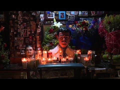 Mexican narcos beat heat in air conditioned tombs