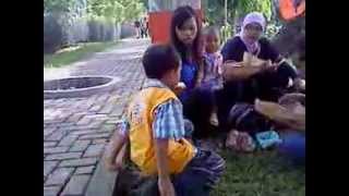 preview picture of video 'Makan Bersama di Taman Wisata Buah Mekarsari'