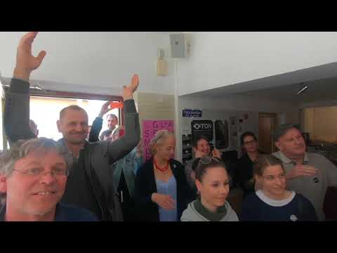 Pam Pam Ida beim oTon-Format im Glasbau