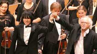 Download lagu ドレスデン・フィルハーモニー管弦楽団、新首席指揮者サー・ドナルド・ラニクルズと初来日 福岡公演で亀井聖矢が鮮烈な輝きを放つ mp3 Download lagu ドレスデン・フィルハーモニー管弦楽団、新首席指揮者サー・ドナルド・ラニクルズと初来日 福岡公演で亀井聖矢が鮮烈な輝きを放つ mp3