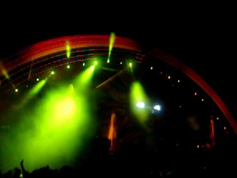 Tomorrowland 2010 Chuckie Main Stage Shapeshifters