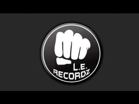 Alperoo - Het is niet te laat ft. Derr, Remon & M-re (L.E. Recordz)