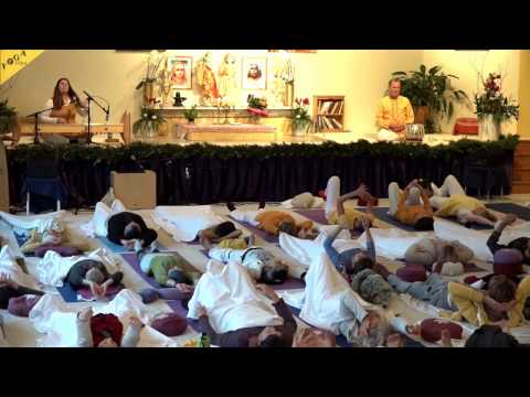 19. Yoga-Kongress Yogastunde - "Mit Zitaten von Sivananda über Samadhi" - mit Satyadevi und Sukadev