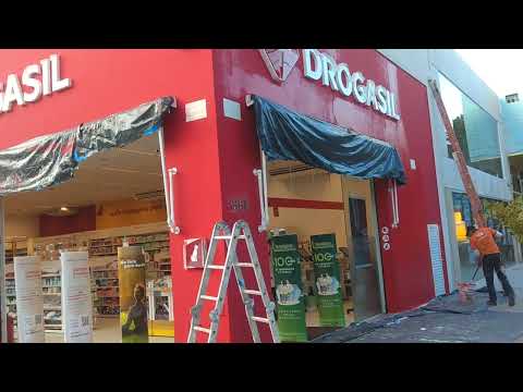 Pintura em uma faixadas da loja em governador Valadares-MG 🇧🇷