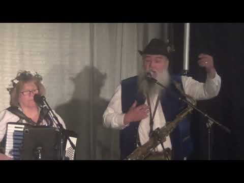 Linda Lee & The Golden-Aires "Garden of Roses"