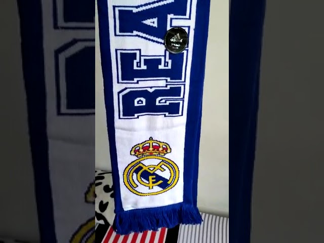 Vídeo relacionado con Real Madrid Pack gorra, bufandA personalizable combinación ideal para mostrar tu pasión madridista con estilo y funcionalidad.